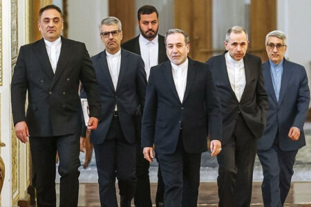 گفت‌وگوی هیئت دیپلماتیک ایران در مسقط