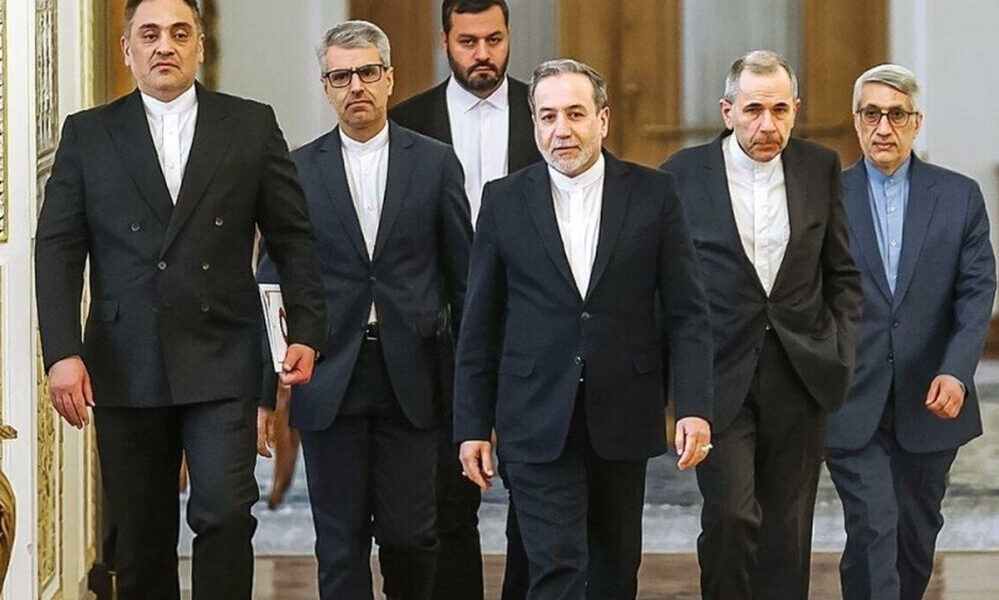 گفت‌وگوی هیئت دیپلماتیک ایران در مسقط