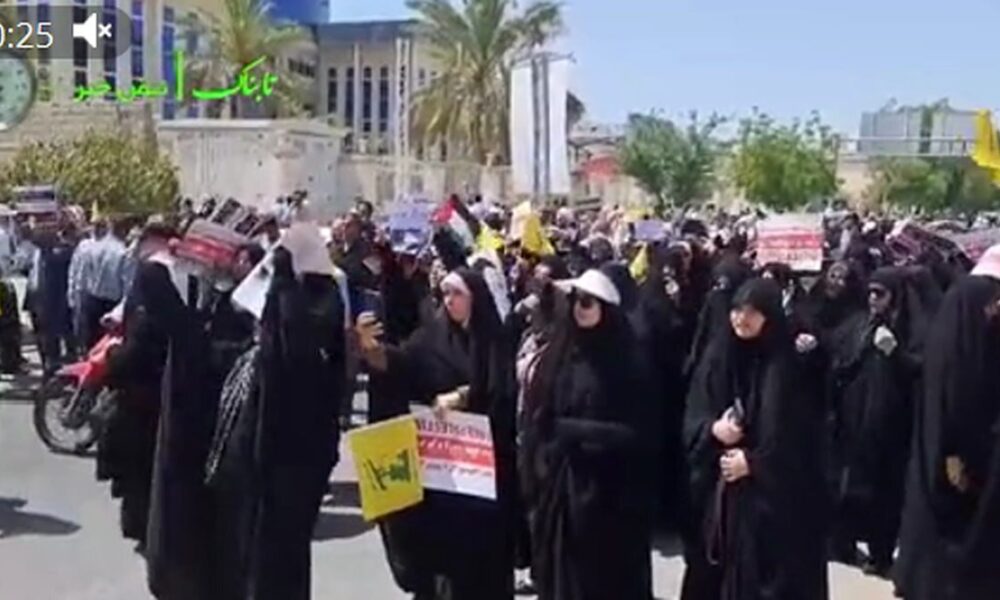 تجمع علیه فستیوال کوچه با پرچمی خاص؛ حزب‌الله هیچ‌گاه با کنسرت مخالفت نکرده