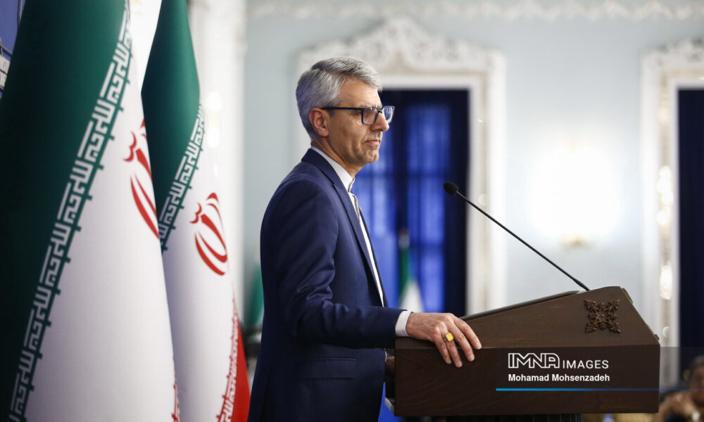 بقائی: تعویق دور چهارم مذاکرات پیشنهاد عمان بود