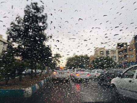 امروز و فردا تشدید سامانه بارشی؛ تهران و ۱۸ استان دیگر آماده باران و طوفان موقتل باشند