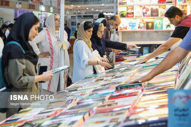 آغاز ثبت‌نام بن‌کارت نمایشگاه کتاب برای دانشجویان و طلاب