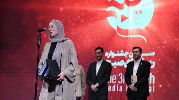گفت‌وگو با احسان کاوه دبیر سومین جشنواره رسانه‌ای صبح به بهانه رونمایی از مستند ویژه