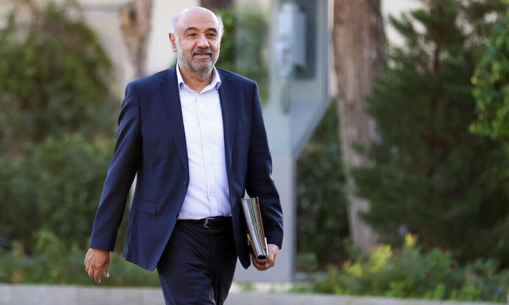 افزایش ۴۵ درصدی دستمزد کارگران در دستور کار دولت پزشکیان