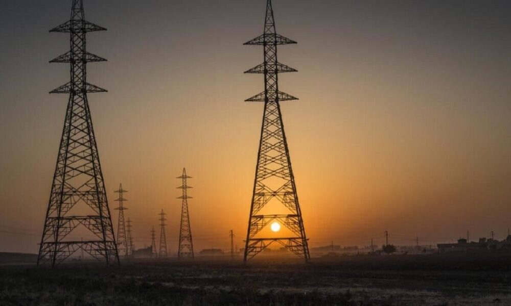 ۱۴ مگاپروژه و ۳۶ بسته مدیریت مصرف برق برای عبور از اوج بار ۱۴۰۴