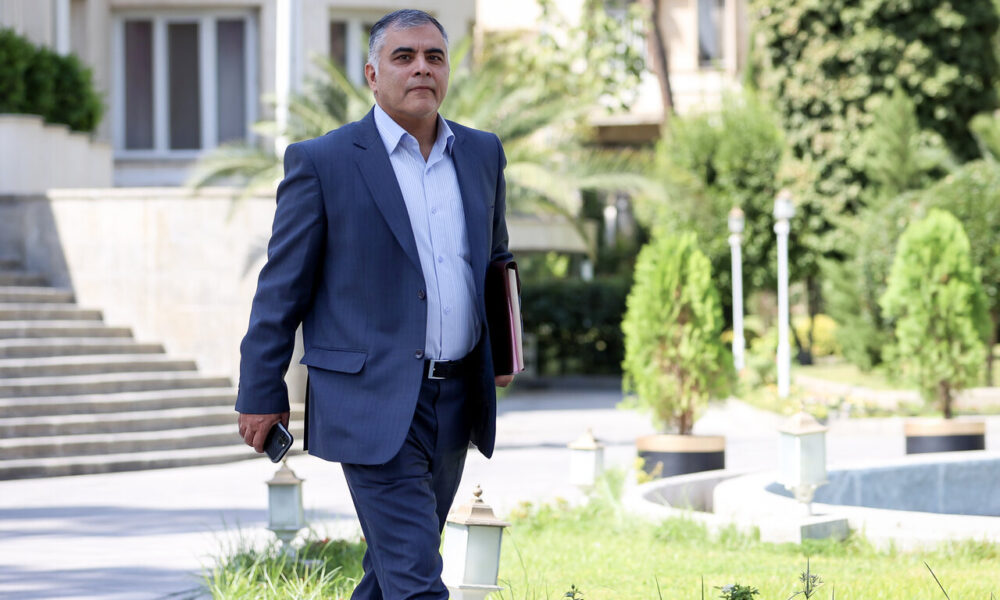 با اتکا به توان داخلی نیازهای صنعت نفت را برطرف کنیم