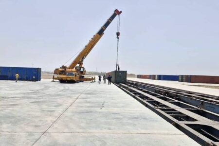 نخستین قطار مستقیم چین وارد بندر ریلی خشک تهران شد نخستین قطار مستقیم چین وارد بندر ریلی خشک تهران شد