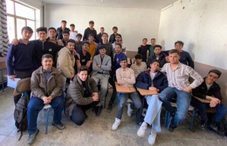 از معلمی که دانش‌آموزانش را به کربلا فرستاد تا روند مطلوب صادرات نفت ایران