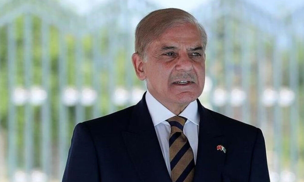 نخست‌وزیر پاکستان وارد تهران شد