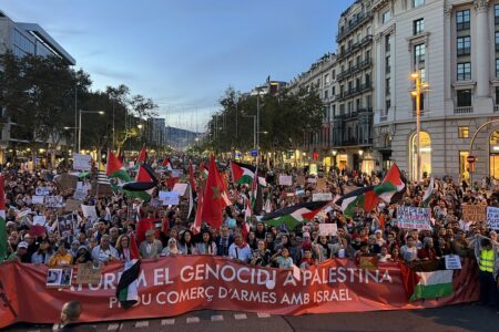 بارسلونا گفت «نه»؛ حالا نوبت شهرهای دیگر است