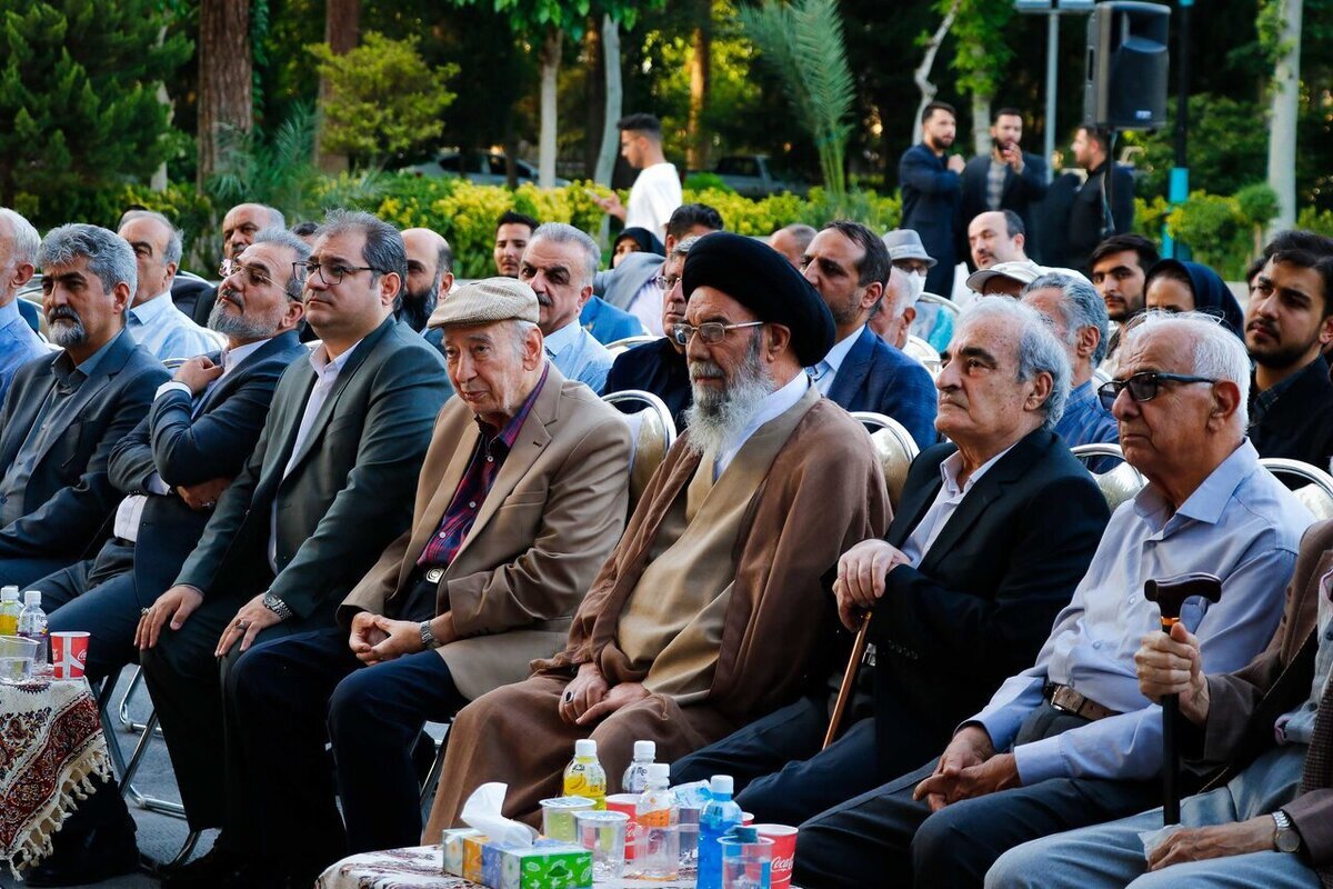 انتقاد از امام جمعه اصفهان: بدون این بناهای تاریخی بی‌گذشته و ریشه می‌شویم!