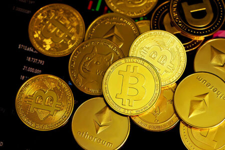 نوسانات محدود در بازار طلا و روند صعودی بیت‌کوین در هفته گذشته
