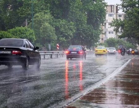 هجوم ابرهای تیره به تهران؛ مراقب باران، تگرگ و صاعقه باشید