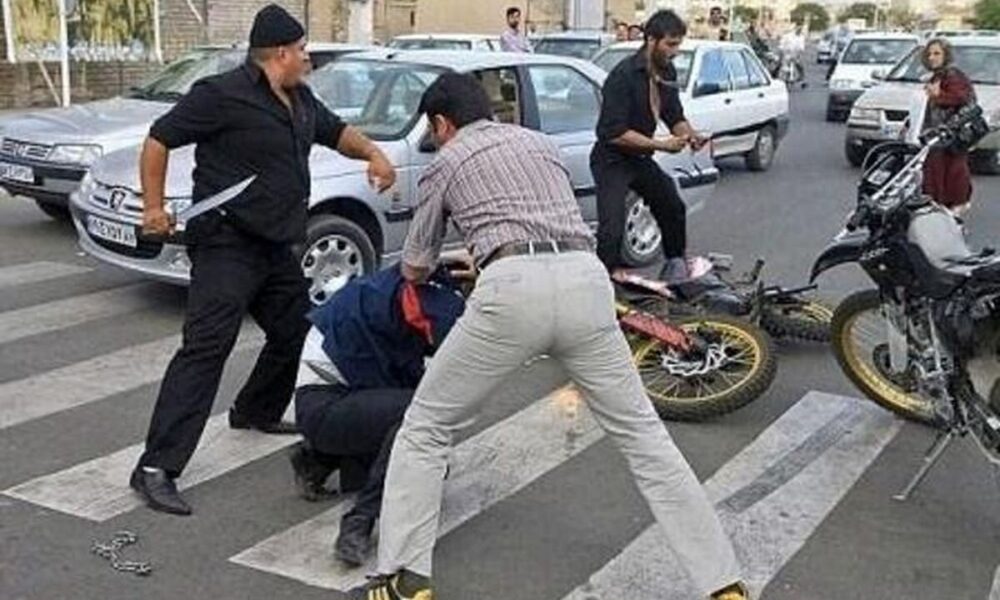 اراذل و اوباش را مهار کنید!