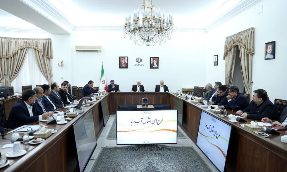 اجرای طرح‌های انتقال آب دریا؛ اولویت اول دولت در سال جاری