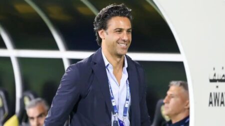 فرهاد مجیدی در امارات ماندگار شد