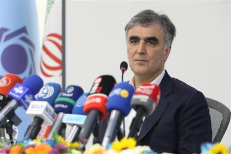 ۳ میلیارد دلار از طریق تالار «پیش فروش ارز» در سال جاری تامین مالی می شود