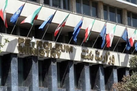 وزارت نفت: شرایط انبار نفت شهران تحت کنترل است