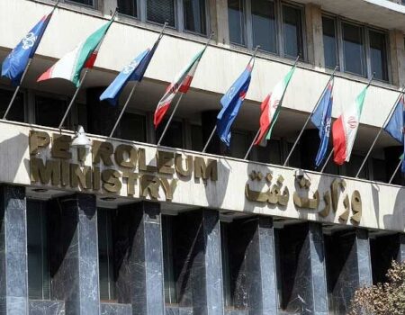 وزارت نفت: شرایط انبار نفت شهران تحت کنترل است