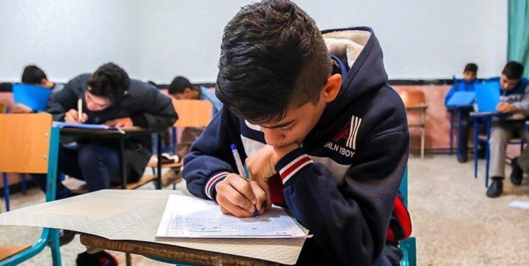 امتحانات دانشگاه آزاد مجازی برگزار می‌شود