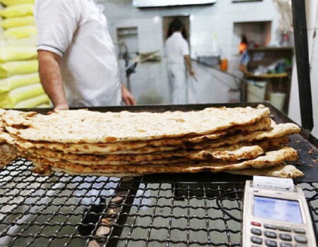 با نانوایان متخلف برخورد کنید