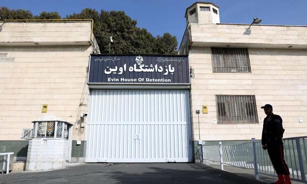 رئیس زندان اوین قبل از حمله اسرائیل از زندان خارج شده بود؟