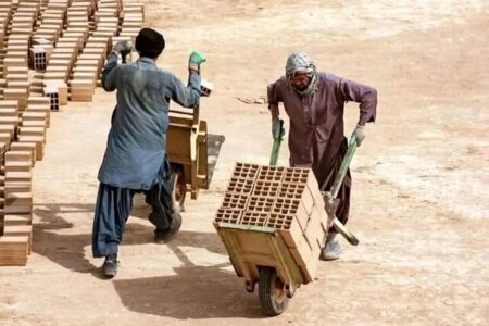 اخراج شاغلان خاموش اقتصاد ایران/ تهدید امنیتی اتباع واقعی است؟