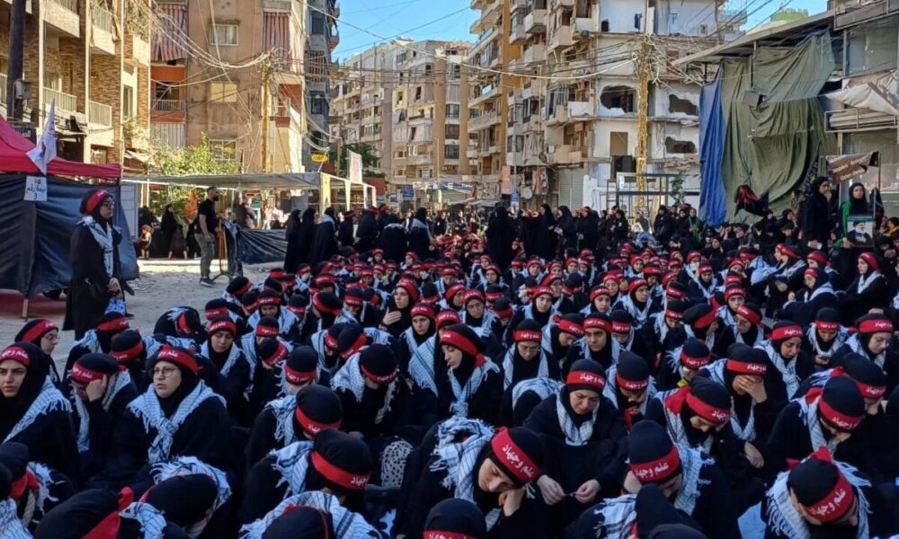 از قایق‌های چوبی کشمیر تا خیابان‌های ضاحیه؛ پرچم حسین (ع) برافراشته ماند