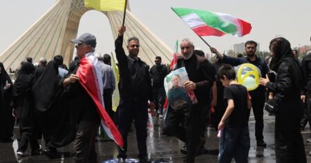 فارن افرز: اکنون ملت ایران منسجم‌تر و سپاه پاسداران قدرتمندتر شده است