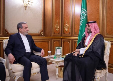 دیدار وزیر امور خارجه با ولیعهد عربستان سعودی