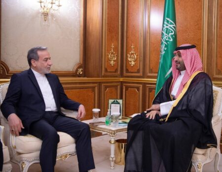 دیدار وزیر امور خارجه با ولیعهد عربستان سعودی