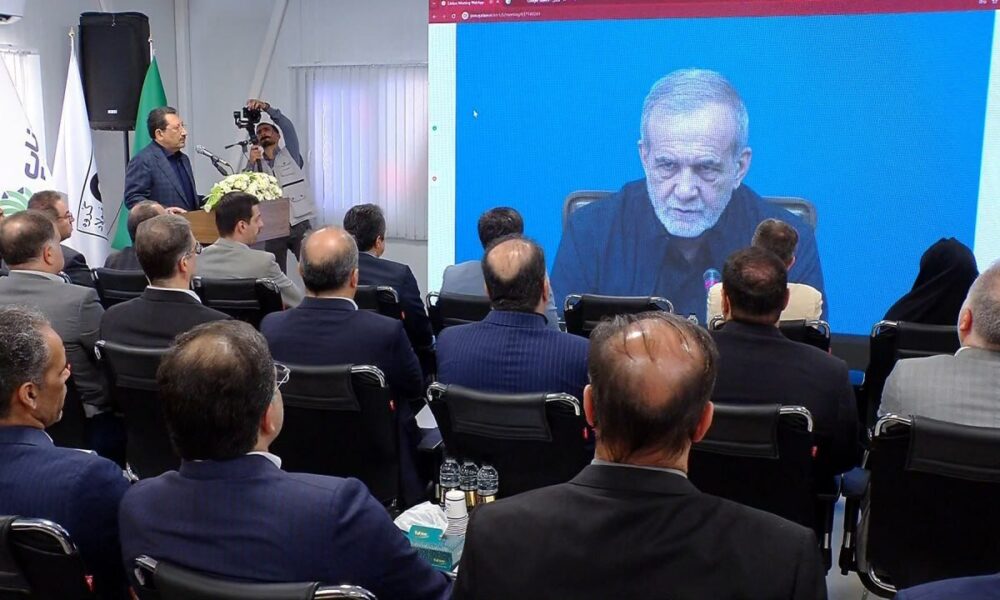 افتتاح بزرگترین نیروگاه خورشیدی ایران / ۱۲۰ مگاوات انرژی پاک به شبکه سراسری متصل شد