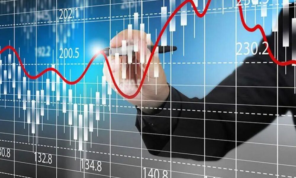 بورس در تب و تاب ریزش شاخص‌ها /  کاهش تنش‌ها کلید رونق بازار سرمایه است