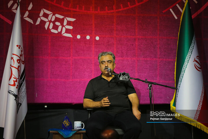 جهان در حال چرخش است؛ ایران در مسیر قطب‌سازی