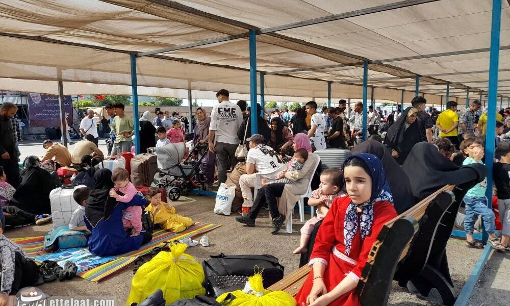 گزارش اختصاصی اطلاعات از روند بازگشت مهاجران غیرمجاز افغان؛ وداع با وطن دوم در نقطه صفر مرزی +تصاویر