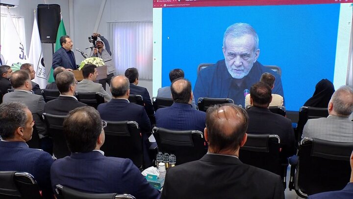 افتتاح بزرگترین نیروگاه خورشیدی ایران / ۱۲۰ مگاوات انرژی پاک به شبکه سراسری متصل شد