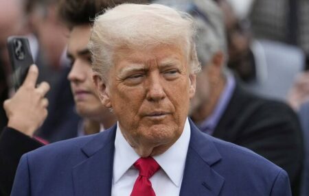 مسخره‌بازی دونالد ترامپ در جشن قهرمانی چلسی سوژه رسانه‌ها شد +ویدیو