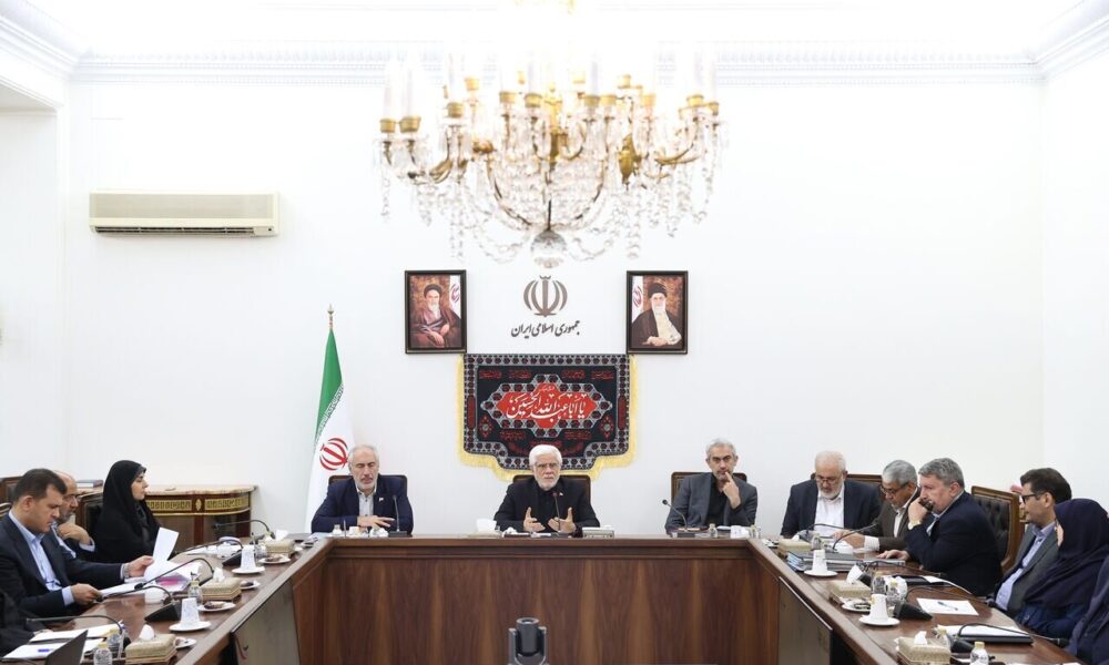 اگر کسی نگاهی نامربوط به ایران داشته باشد برخورد سختی خواهیم کرد