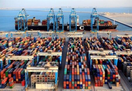 صادرات چین در ژوئن ۲۰۲۵ با رشد ۵.۸ درصدی از پیش‌بینی‌ها فراتر رفت