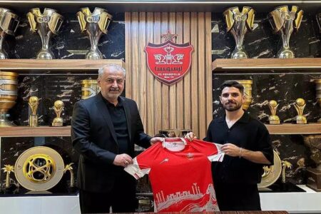 ستاره جوان پرسپولیس تمدید کرد +عکس