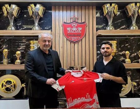 ستاره جوان پرسپولیس تمدید کرد +عکس