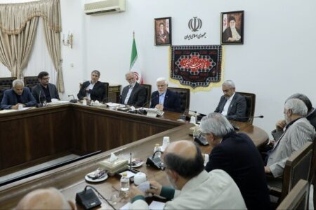 دولت از پیشنهادهای غیرشعاری و عملیاتی استقبال می‌کند/ ضرورت تحول و آرامش در کشور