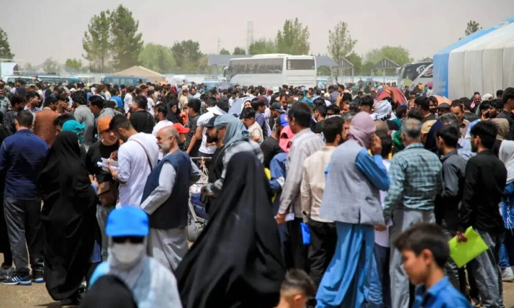 برای اتباع غیرمجاز اشک تمساح نریزید؛ رسانه ملی هم یک کلام از همدستی آن‌ها با اسرائیل نگفت!