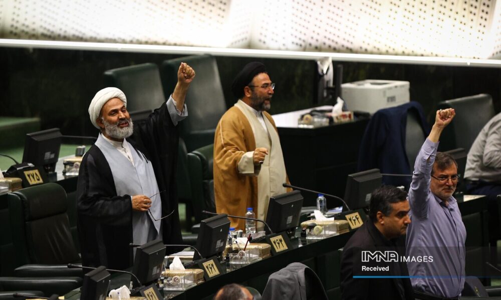 موافقت مجلس با بررسی لایحه مربوط به سازمان مهاجرت بر اساس اصل ۸۵ موافقت مجلس با بررسی لایحه مربوط به سازمان مهاجرت بر اساس اصل ۸۵