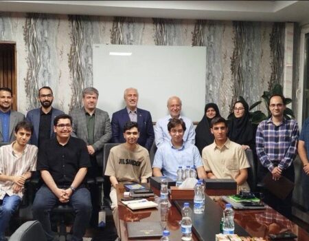 قهرمان امروز کسی است که اوضاع اقتصاد کشور را بهتر کند