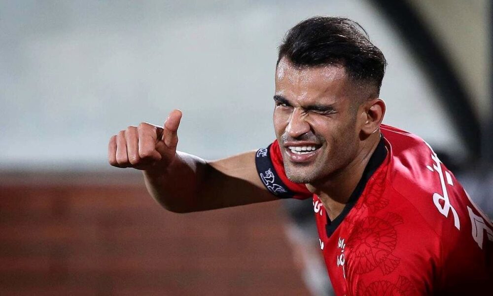 شوک به پرسپولیسی‌ها/ عیسی آل‌کثیر آبی‌پوش شد