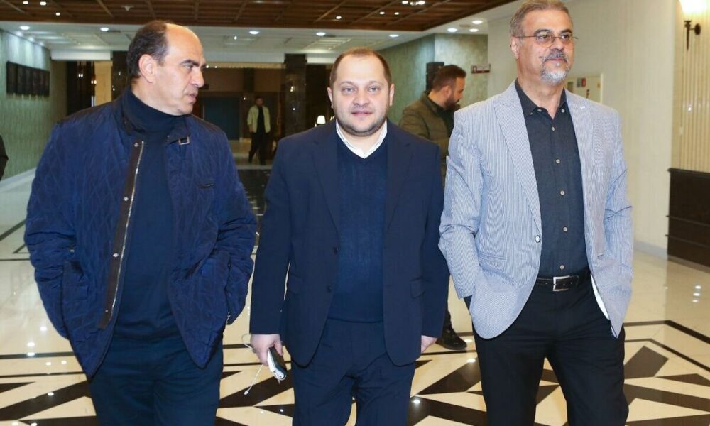 زلزله در باشگاه استقلال؛ مدیرعامل، یک خانم و یک بچه رفتنی شدند!
