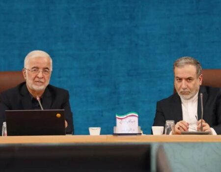 با تدبیر رهبر معظم انقلاب کشور توانست جنگ را مدیریت و اقدامات دشمن را تلافی کند