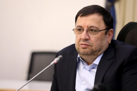 فیروزآبادی: وقتی کشور در شرایط جنگی نیست باید اینترنت...