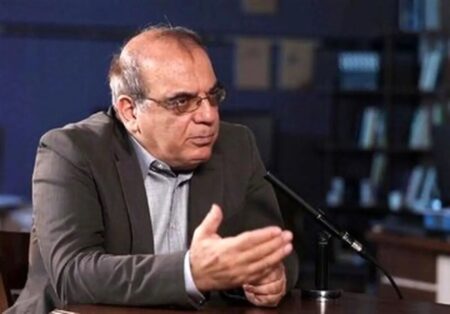 عبدی: در ماجرای سقوط بالگرد یا گزارش ستاد مشترک نیروی مسلح دروغ است یا ادعاهای تندروها
